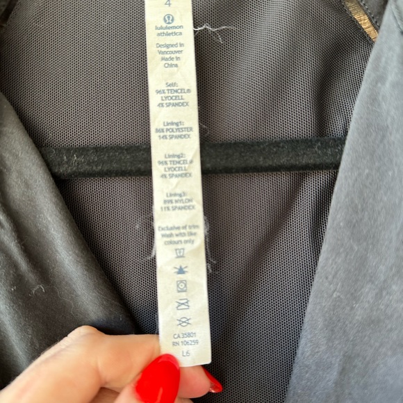 Lululemon Athletica Black Zip Up Jacket Size 4 - Picture 3 of 6